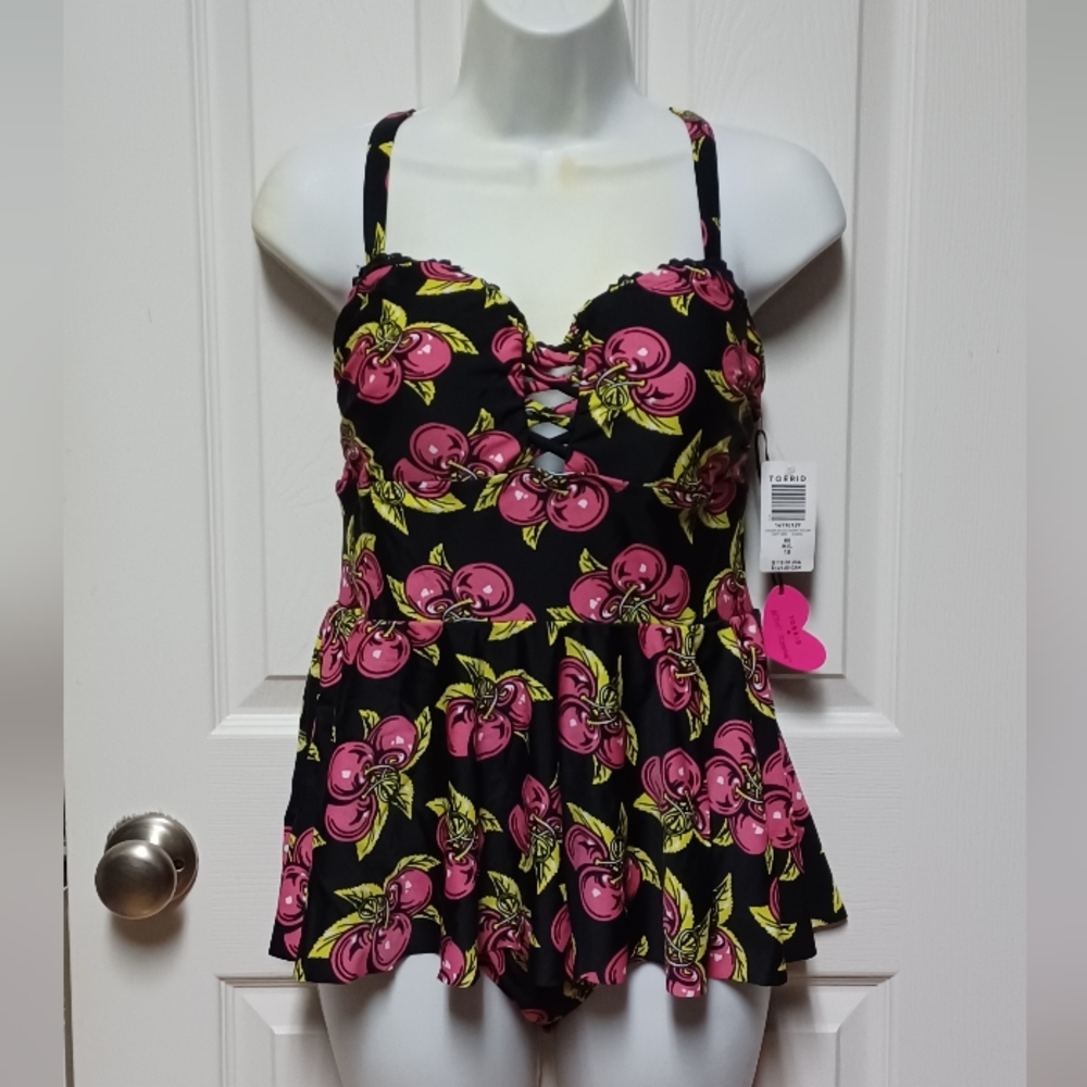 NWT Betsey Johnson Torrid One Piece Swimsuit Black Cherry Print Size M/L…